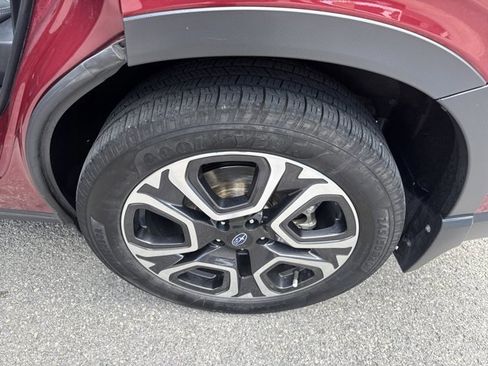 Used 2024 Subaru Ascent Limited w/ Technology Package image 12