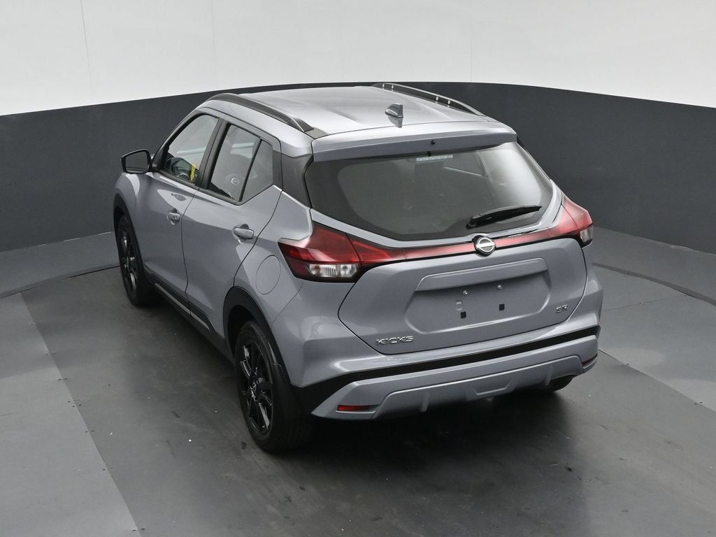 Used 2023 Nissan Kicks SR FWD image 56