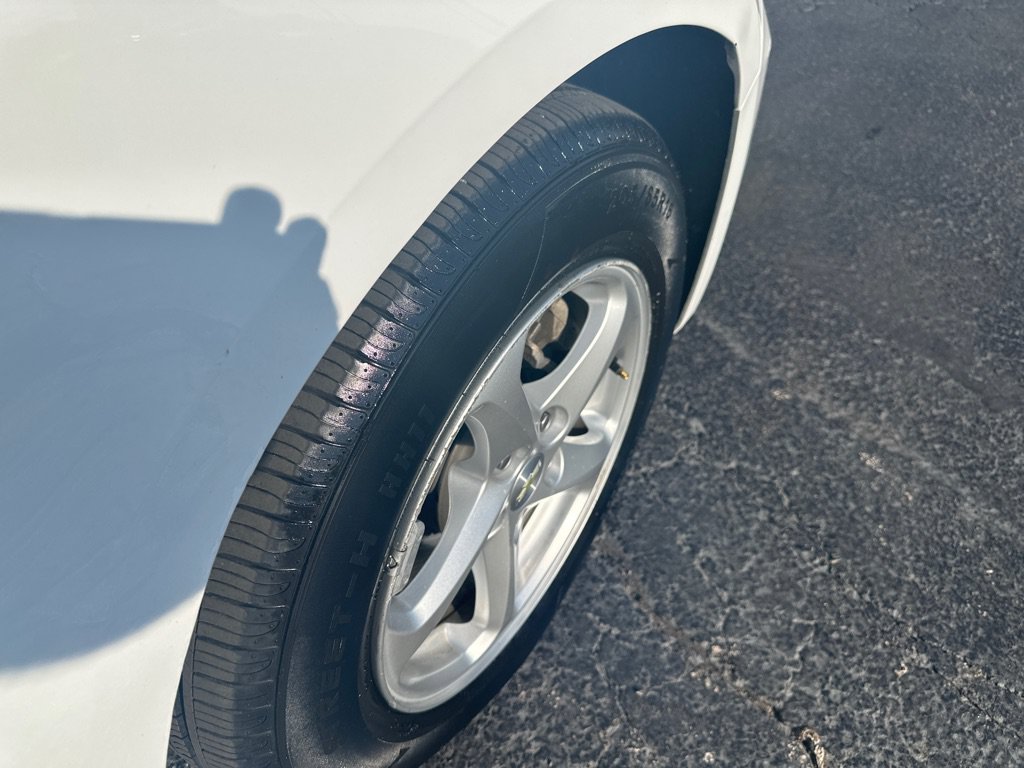 Used 2016 Chevrolet Malibu LS FWD image 7