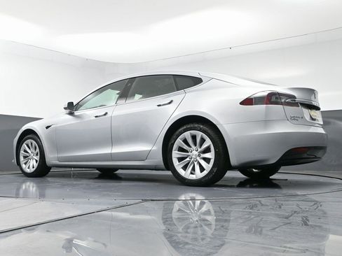 Used 2017 Tesla Model S 75 image 59