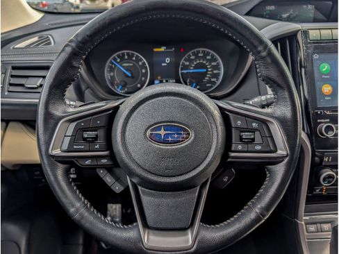 Used 2022 Subaru Ascent Limited image 19