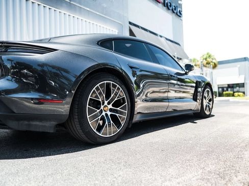 Used 2021 Porsche Taycan RWD image 5