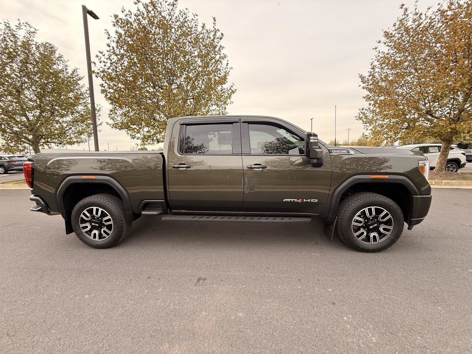 Used 2022 GMC Sierra 2500 AT4 AWD/4WD image 4