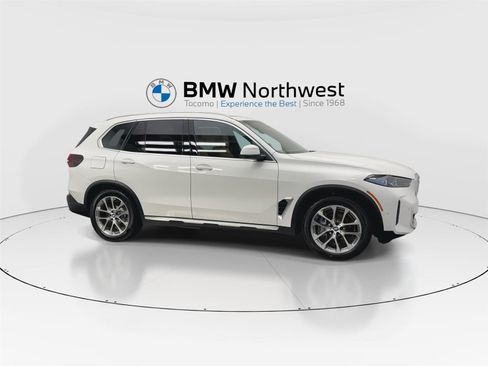 New 2026 BMW X5 xDrive50e w/ Executive Package image 5