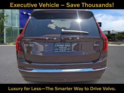 Certified 2026 Volvo XC90 B6 Plus w/ Protection Package Premier AWD/4WD image 5