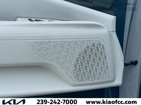 New 2026 Kia Carnival SX image 25
