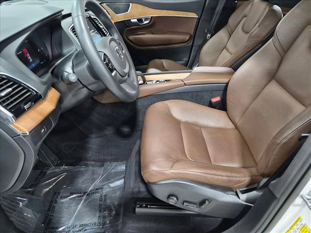 Used 2023 Volvo XC90 B5 Plus w/ Protection Package Premier AWD/4WD image 16