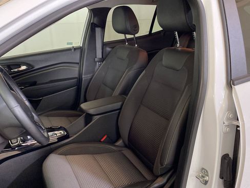 Used 2024 Chevrolet Trax LT w/ Driver Confidence Package FWD image 25