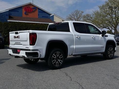 Used 2023 GMC Sierra 1500 AT4 w/ Technology Package AWD/4WD image 11