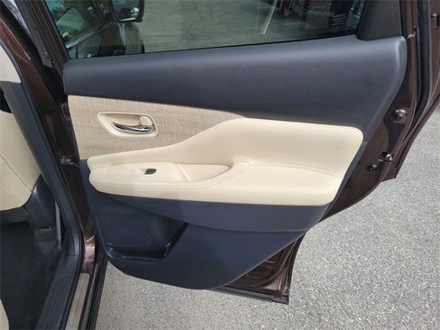 Used 2020 Nissan Murano SL w/ Moonroof Package image 34