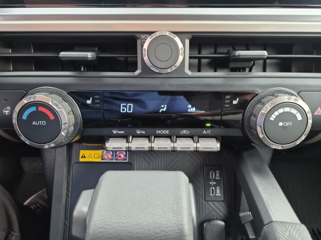 Used 2026 Toyota Tacoma TRD Off-Road w/ TRD Off Road Upgrade Package AWD/4WD image 17