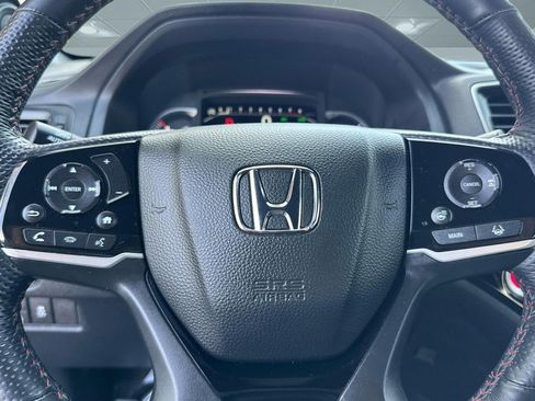 Used 2025 Honda Passport Black Edition image 16