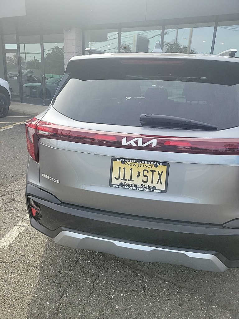 Used 2024 Kia Seltos S AWD/4WD image 6