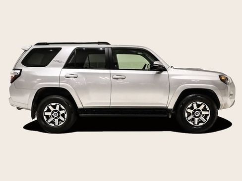 Used 2024 Toyota 4Runner TRD Off-Road Premium image 4
