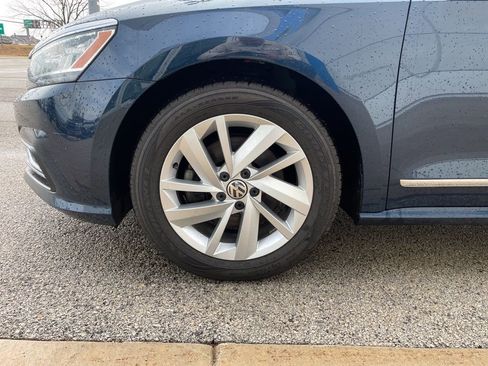 Used 2018 Volkswagen Passat 2.0T SE image 16