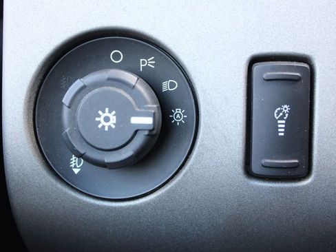 Used 2013 Ford F350 Lariat w/ Lariat Interior Pkg image 52