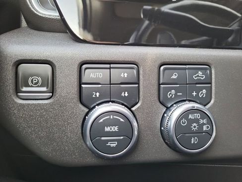 Used 2023 GMC Sierra 1500 SLT w/ SLT Premium Package image 25