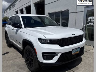 Certified 2025 Jeep Grand Cherokee Altitude