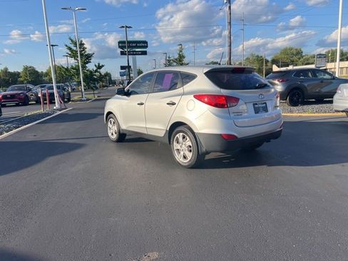 Used 2010 Hyundai Tucson GLS image 11