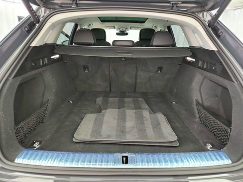 Used 2024 Audi Q8 e-tron Premium Plus w/ Premium Plus Package AWD/4WD image 34