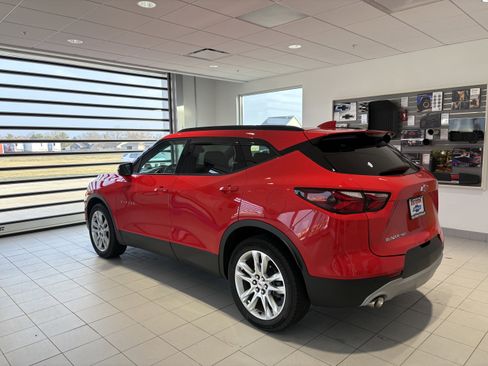 Used 2021 Chevrolet Blazer LT image 3