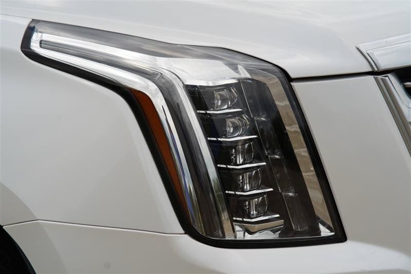 Used 2016 Cadillac Escalade Platinum AWD/4WD image 23