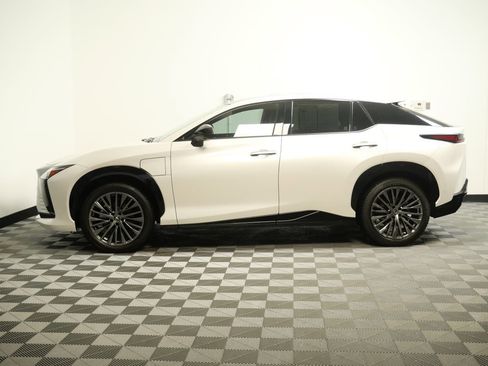 Used 2023 Lexus RZ 450e Premium w/ Accessory Package (2T) AWD/4WD image 5