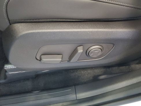 New 2026 Kia Carnival FWD image 7