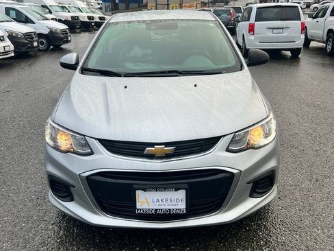 Used 2020 Chevrolet Sonic LT image 2