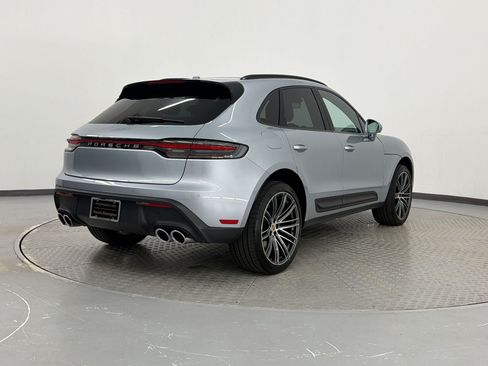Used 2026 Porsche Macan AWD/4WD image 9