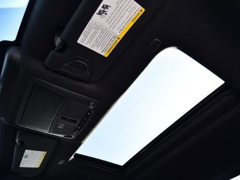 Used 2017 INFINITI Q60 3.0t w/ Premium Plus Package 3.0T image 25