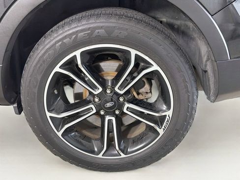 Used 2015 Ford Explorer Sport w/ Equipment Group 401A AWD/4WD image 37