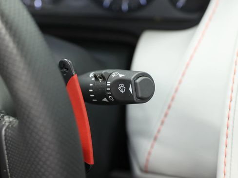 Used 2016 Aston Martin V8 Vantage GT RWD image 31