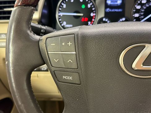 Used 2014 Lexus LX 570 4WD image 18