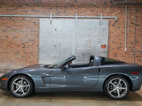 Used 2011 Chevrolet Corvette Coupe w/ Preferred Equipment Group RWD image 36