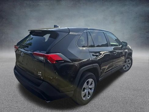Used 2025 Toyota RAV4 LE AWD/4WD image 7