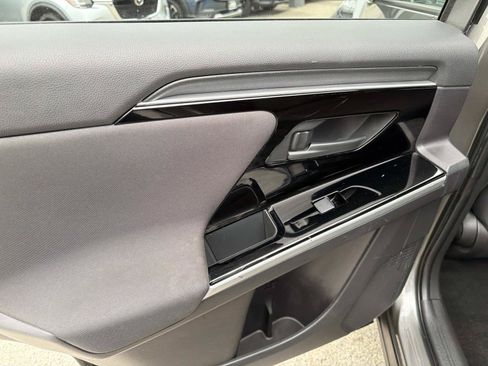 Used 2023 Subaru Solterra AWD image 9