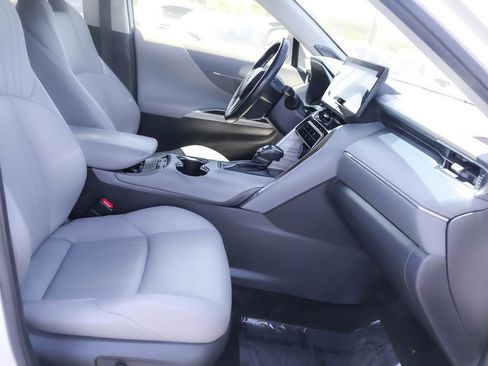 Used 2021 Toyota Venza Limited w/ Advanced Technology Package AWD/4WD image 33