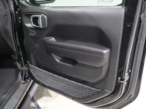 Used 2021 Jeep Gladiator Sport AWD/4WD image 23
