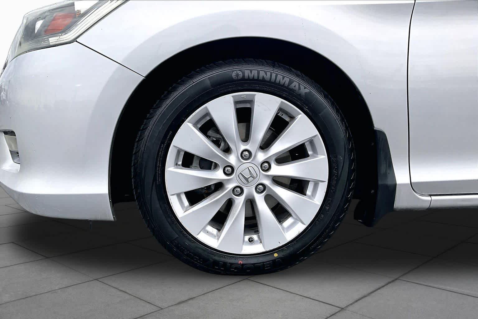 Used 2013 Honda Accord EX image 10