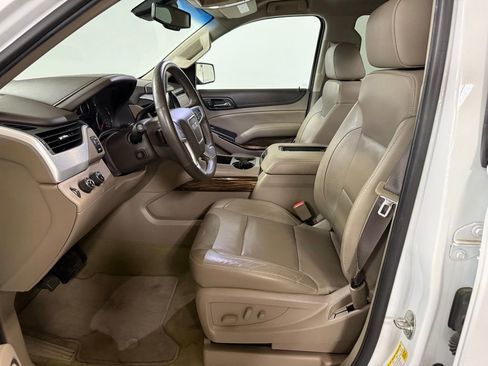Used 2017 GMC Yukon XL SLT AWD/4WD image 9