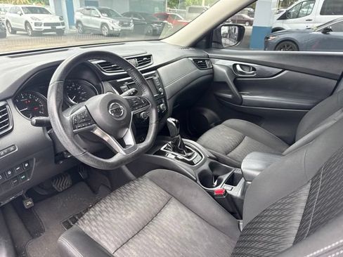 Used 2020 Nissan Rogue SV FWD image 9
