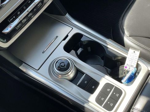 Used 2023 Ford Explorer XLT w/ Equipment Group 202A image 15