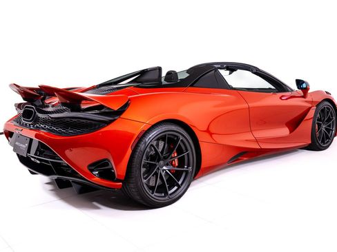 New 2027 McLaren 750S Spider RWD image 7