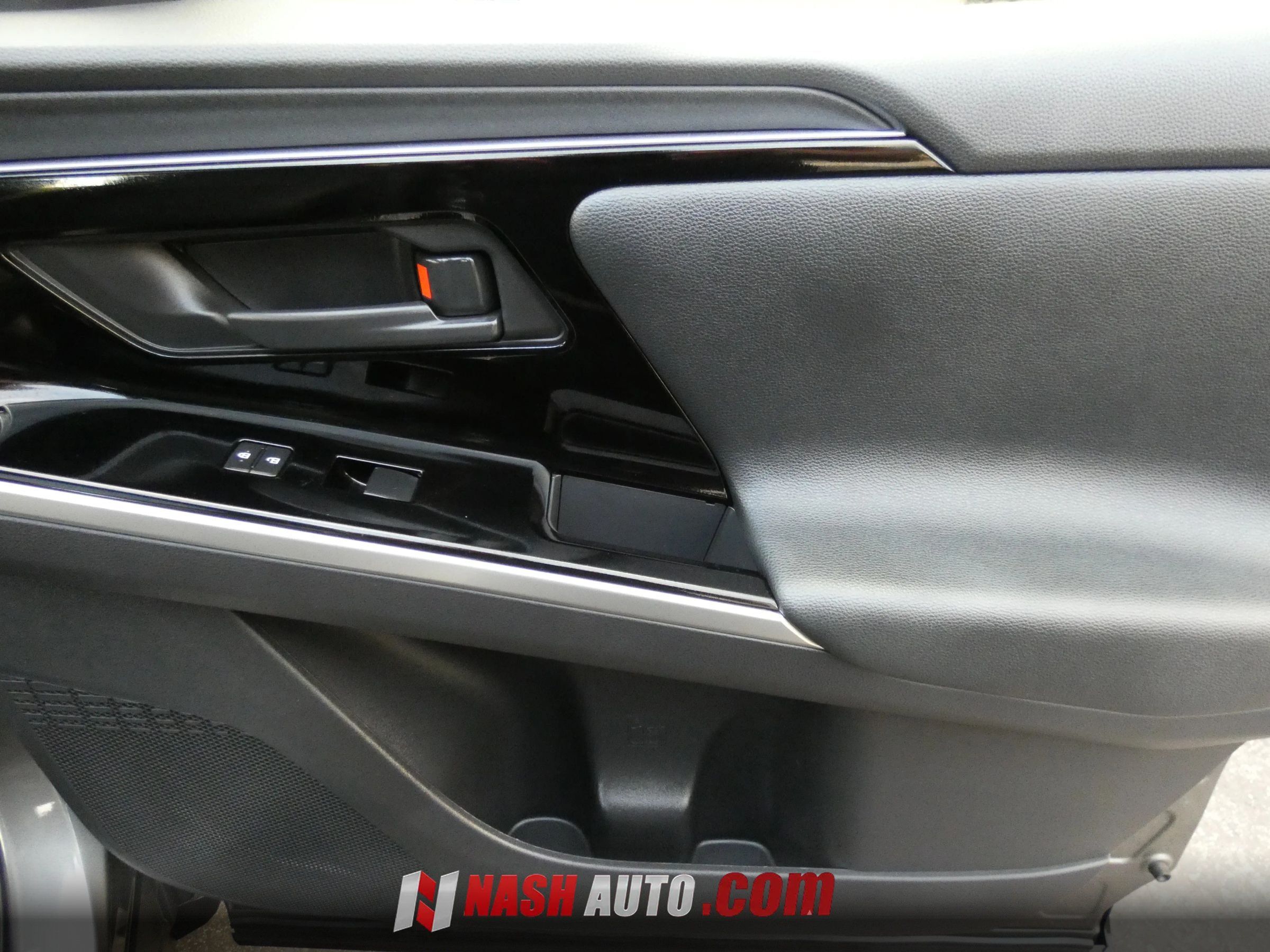 Used 2024 Toyota bZ4X AWD w/ Weather Package image 36