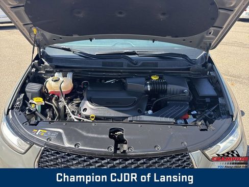 Used 2023 Chrysler Pacifica Limited FWD image 46
