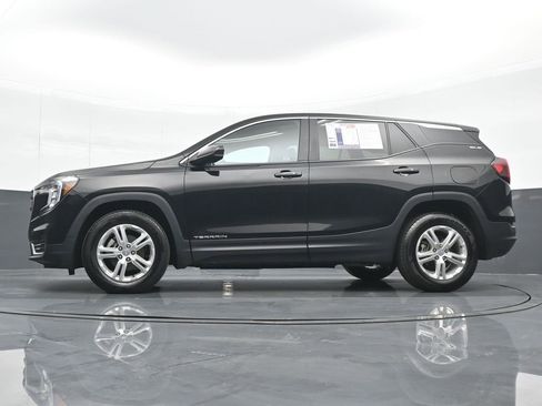 Used 2024 GMC Terrain SLE image 18