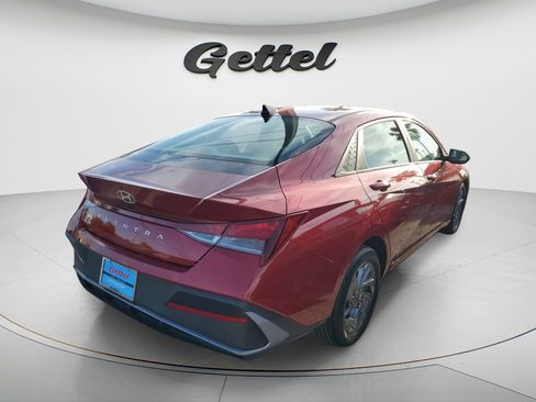 Certified 2024 Hyundai Elantra SEL image 3