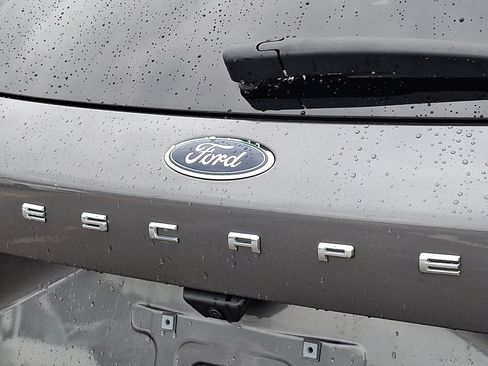 Used 2022 Ford Escape SE w/ SE Sport Appearance Package AWD/4WD image 29