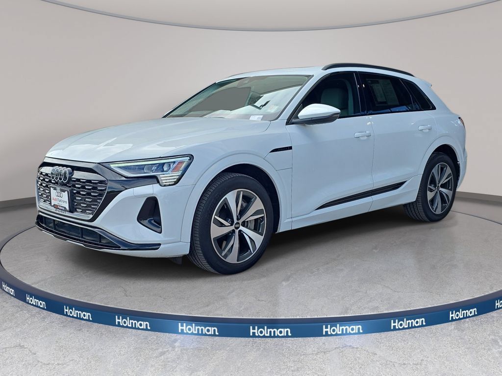 Used 2024 Audi Q8 e-tron Premium Plus AWD/4WD image 1